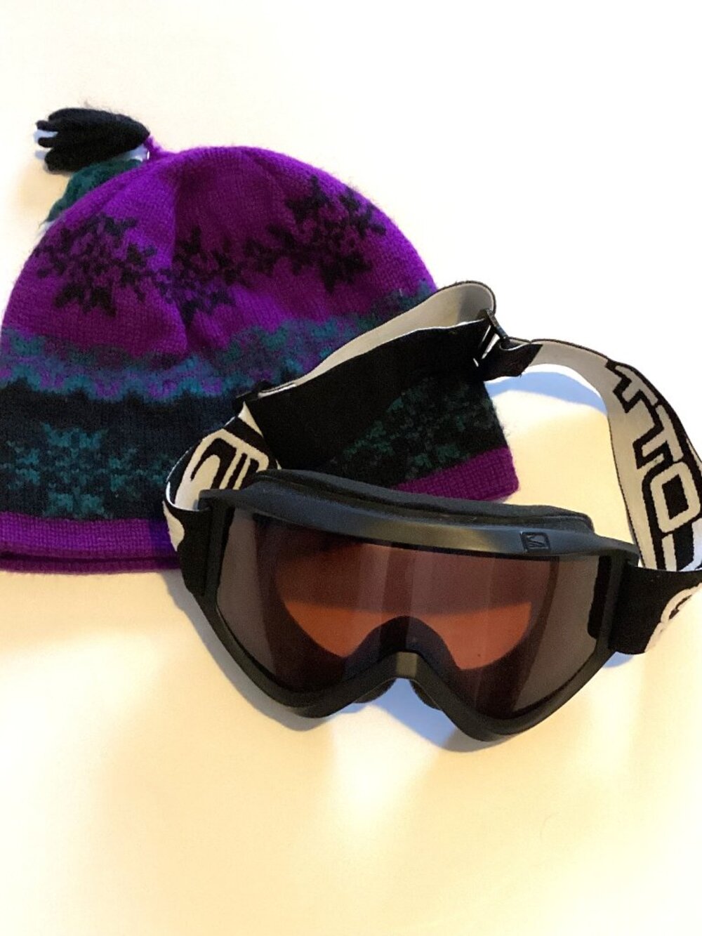 Scott Winter Sports Snow Skiing Goggles + Knit Winter Beanie Hat Snowboarding
